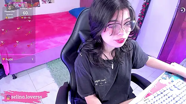 selina lovers  online show from March 20, 2026, 4:06 am