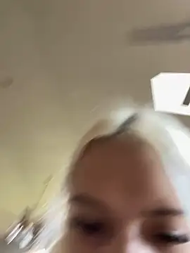 Snapshot of itspinkkk chatting on October 23, 2025, 5:44 pm itspinkkk online show from October 23, 2025, 5:44 pm