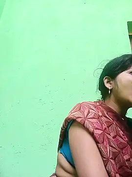 Karishma cute online show from October 24, 2025, 4:31 am