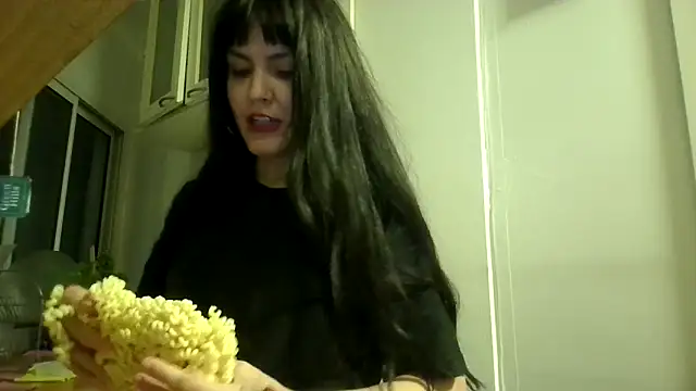 miapink33 online show from March 8, 2026, 1:03 am