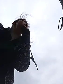 siusiu-00 online show from October 22, 2025, 12:33 am