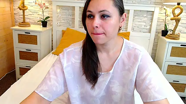 Snapshot of Soft_Lilly chatting on November 25, 2025, 6:13 am Soft Lilly online show from November 25, 2025, 6:13 am