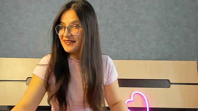 Snapshot of Diana_moonnn chatting on October 19, 2025, 11:55 am Diana moonnn online show from October 19, 2025, 11:55 am