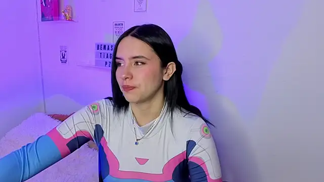 Emily Lindey online show from March 17, 2026, 6:17 am