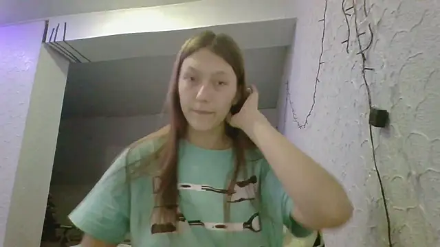 luna tt online show from February 24, 2026, 6:39 pm