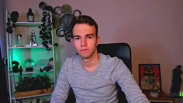 astren villo online show from March 16, 2026, 6:39 am