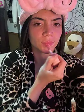 PamelaJonsom  online show from November 26, 2025, 4:24 am