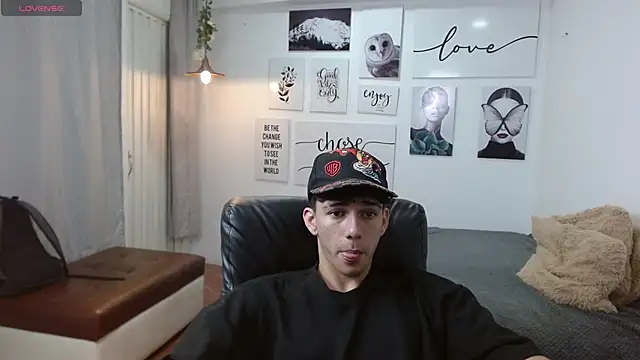 AmethystShadow17 online show from November 12, 2025, 3:56 pm