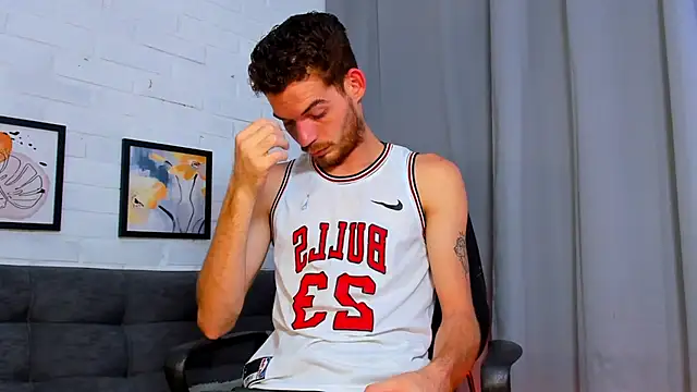 MATEO HUNTER online show from October 30, 2025, 3:52 am