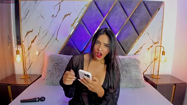 sarayofficial online show from May 21, 2026, 5:14 am