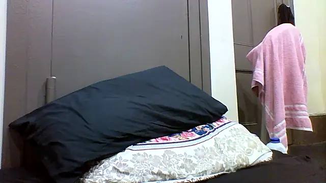 ShavenScope24 online show from November 29, 2025, 8:34 pm