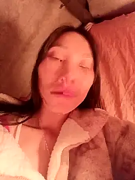 -Kem-01 online show from November 19, 2025, 1:22 pm