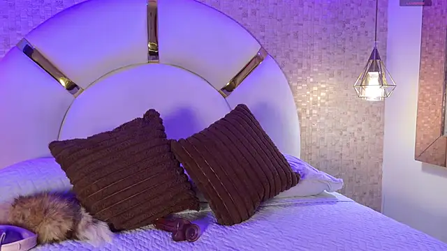 emmy rose25 online show from October 25, 2025, 11:51 am