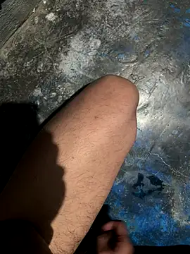 Snapshot of Frankiboy12 chatting on November 8, 2025, 5:18 am Frankiboy12 online show from November 8, 2025, 5:18 am