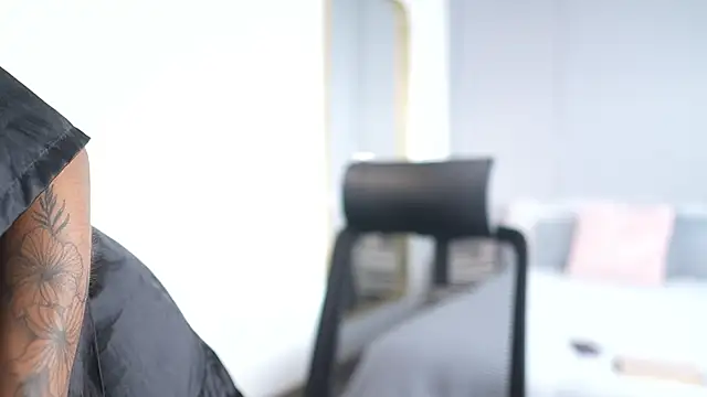 VictoriaBellah online show from April 15, 2026, 10:21 pm