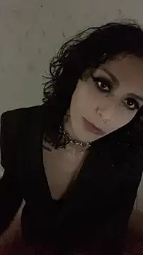 yvessblue online show from November 30, 2025, 4:16 am