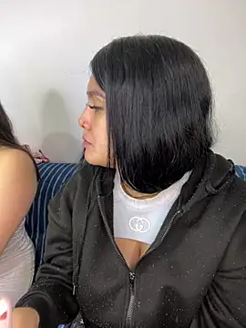 Mellani luod online show from June 17, 2026, 3:42 am