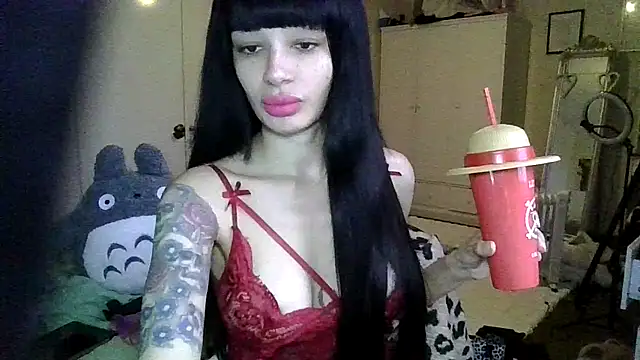 LucyMiax online show from December 1, 2025, 8:52 am