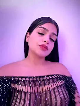 Lucianacuoper online show from October 29, 2025, 6:42 pm