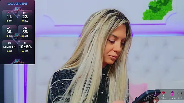 Snapshot of AriannaSins chatting on January 31, 2025, 3:33 pm AriannaSins online show from January 31, 2025, 3:33 pm