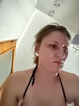 SandyCassie online show from March 9, 2026, 9:57 am