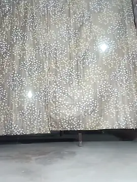 Rajni chauhan online show from November 23, 2025, 5:13 pm