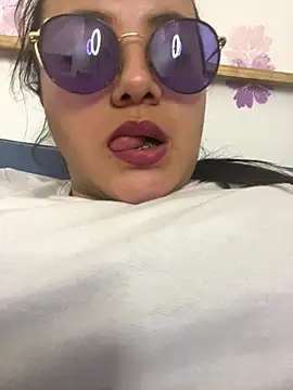 antoniamiller69 online show from October 16, 2025, 6:47 am
