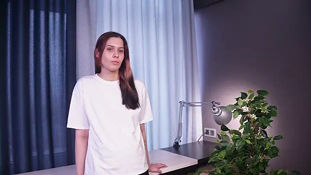 MiaLeto online show from October 21, 2025, 3:40 am