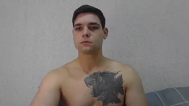 Zure-xxx online show from June 3, 2026, 1:30 am