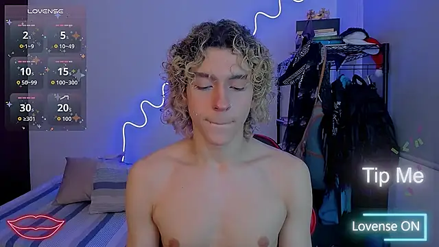 Lyric Mirage online show from December 22, 2025, 9:56 pm