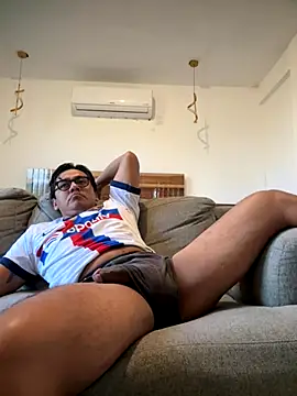 the vein18 online show from November 21, 2025, 3:44 pm