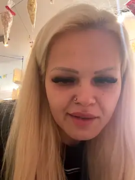 CherryXOX- online show from November 13, 2025, 10:14 am