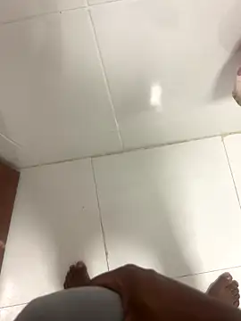 Snapshot of negaosx chatting on October 15, 2025, 5:57 pm negaosx online show from October 15, 2025, 5:57 pm