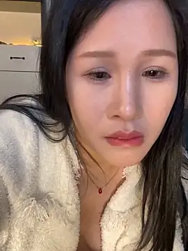 littlesluttycat online show from November 18, 2025, 9:08 pm