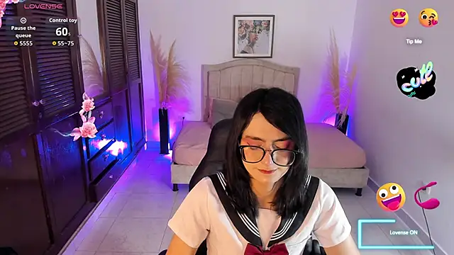 Snapshot of Noah_Cherry chatting on October 28, 2025, 5:11 am Noah Cherry online show from October 28, 2025, 5:11 am