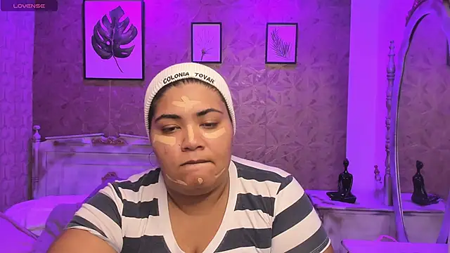 Sara clk online show from April 16, 2026, 7:58 pm