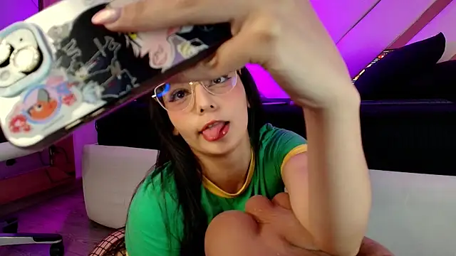Snapshot of michelle_cutee_ chatting on June 29, 2026, 7:58 pm michelle cutee online show from June 29, 2026, 7:58 pm