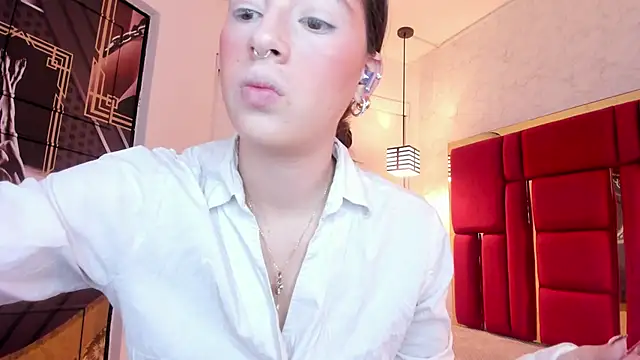 moon winy online show from November 20, 2025, 11:32 am