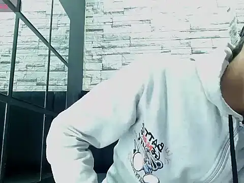 pether hairy online show from December 2, 2025, 4:40 am