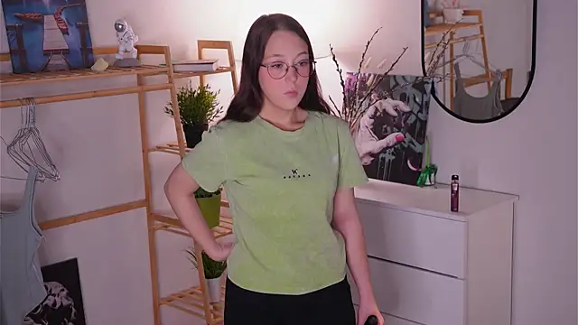 VenaAnge online show from October 26, 2025, 3:56 am