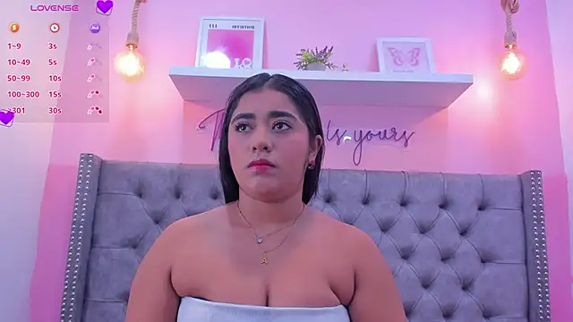 Sophiia 77 online show from March 13, 2026, 12:23 pm