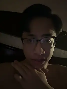 Snapshot of liamhn2k4 chatting on February 12, 2026, 6:03 pm liamhn2k4 online show from February 12, 2026, 6:03 pm