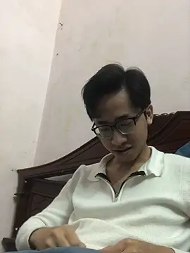 Snapshot of liamhn2k4 chatting on February 19, 2026, 1:07 pm liamhn2k4 online show from February 19, 2026, 1:07 pm