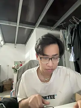 Snapshot of liamhn2k4 chatting on March 30, 2026, 5:58 pm liamhn2k4 online show from March 30, 2026, 5:58 pm