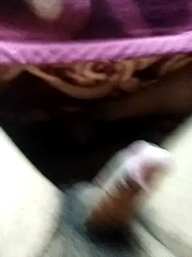 Soumyajit129ommk online show from December 22, 2025, 2:41 am