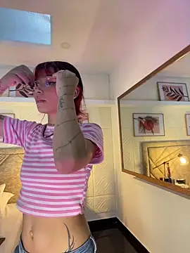 Emma duff online show from March 13, 2026, 7:42 pm