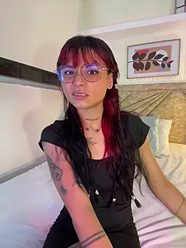 Emma duff online show from March 20, 2026, 7:52 pm