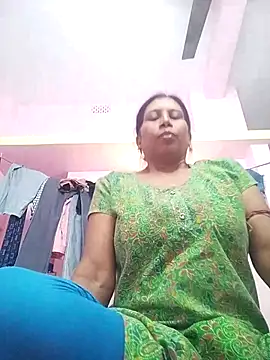 cute janvi26 online show from November 6, 2025, 7:20 am