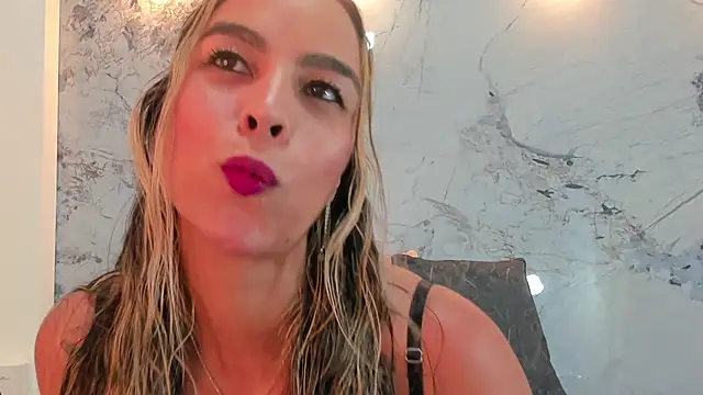 Snapshot of Karina_chastillo chatting on April 22, 2026, 11:34 am Karina chastillo online show from April 22, 2026, 11:34 am