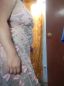 laurita goloza39 online show from December 15, 2025, 5:28 pm